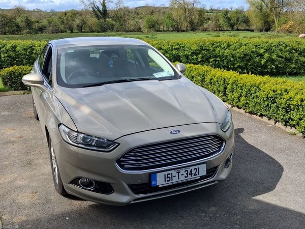 Ford Mondeo Hatchback, Diesel, 2015, Silver