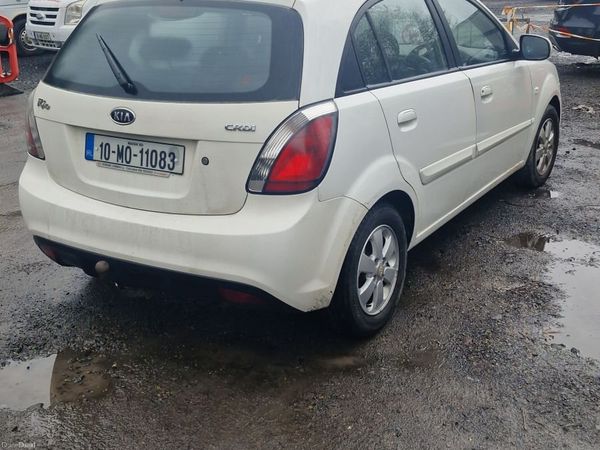 Kia Rio Hatchback, Diesel, 2010, White