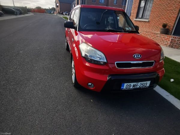 Kia Soul Hatchback, Diesel, 2009, Red