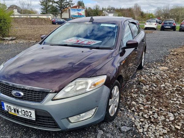 Ford Mondeo Saloon, Diesel, 2009, Red
