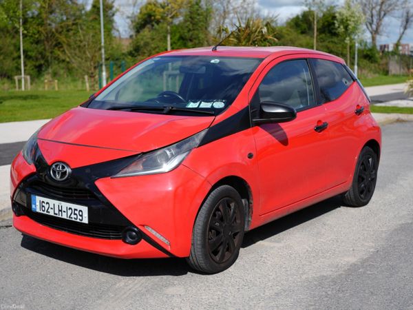 Toyota Aygo Hatchback, Petrol, 2016, Red