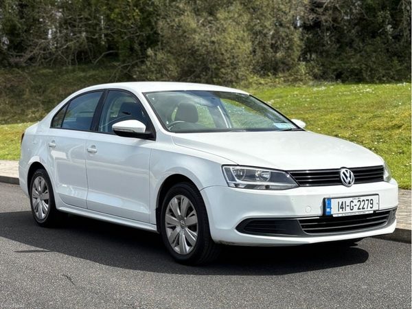 Volkswagen Jetta Saloon, Petrol, 2014, White