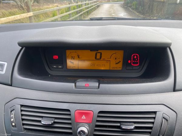 Citroen C4 Picasso MPV, Diesel, 2010, Red