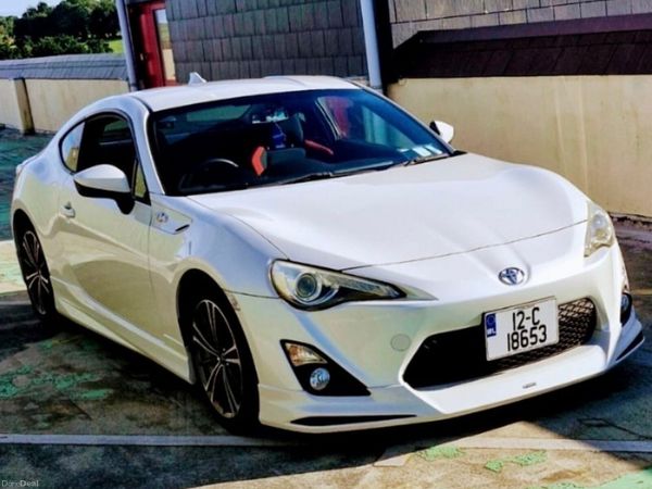 Toyota GR86 Hatchback, Petrol, 2012, White