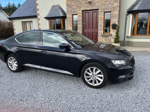 Skoda Superb Hatchback, Diesel, 2017, Black