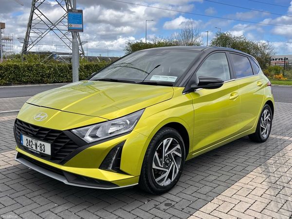 Hyundai i20 Hatchback, Petrol, 2024, Yellow