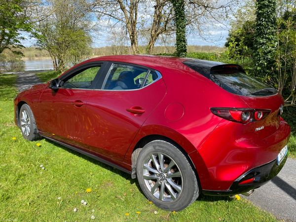Mazda Mazda3 Hatchback, Petrol, 2019, Red