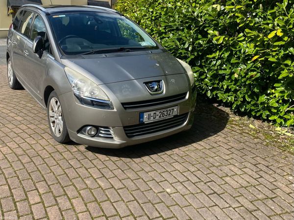 Peugeot 5008 MPV, Diesel, 2011, Grey