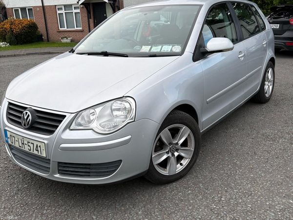 Volkswagen Polo Hatchback, Petrol, 2007, Silver