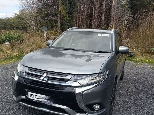 Mitsubishi Outlander SUV, Petrol Plug-in Hybrid, 2016, Grey