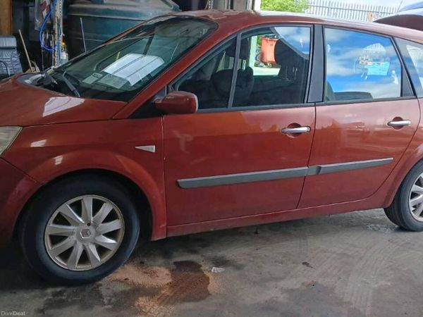 Renault Grand Scenic MPV, Diesel, 2007, Red