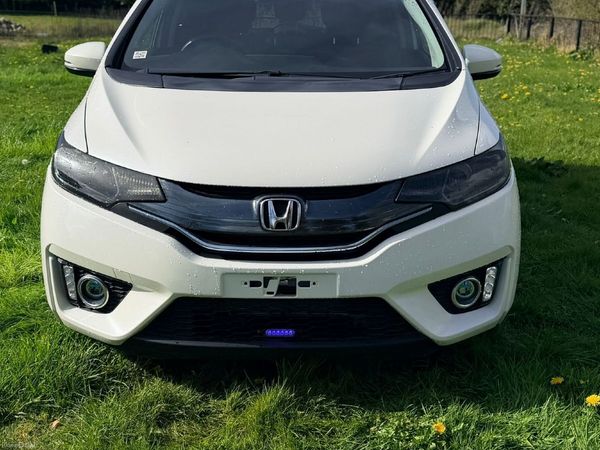 Honda Fit Hatchback, Petrol Hybrid, 2015, White