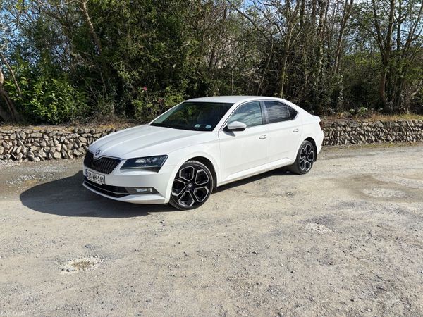 Skoda Superb Saloon, Diesel, 2017, White