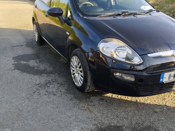 Fiat Punto Hatchback, Diesel, 2011, Black