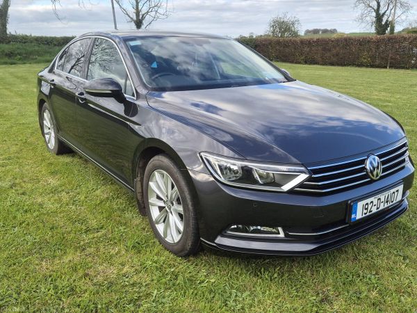 Volkswagen Passat Saloon, Diesel, 2019, Grey