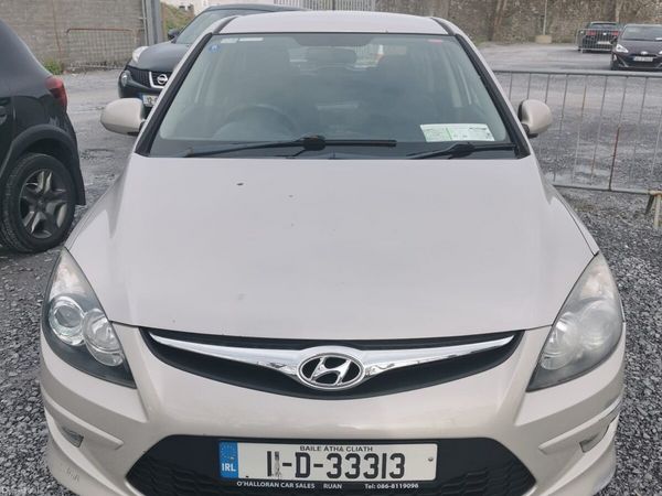 Hyundai i30 Hatchback, Diesel, 2011, Silver