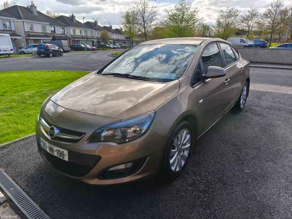 Opel Astra Saloon, Diesel, 2014, Bronze