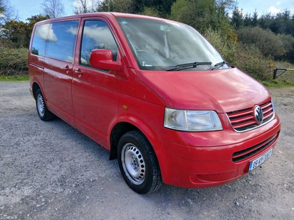 Volkswagen Shuttle Minibus, Diesel, 2005, Red