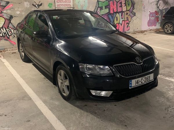 Skoda Octavia Saloon, Diesel, 2014, Black