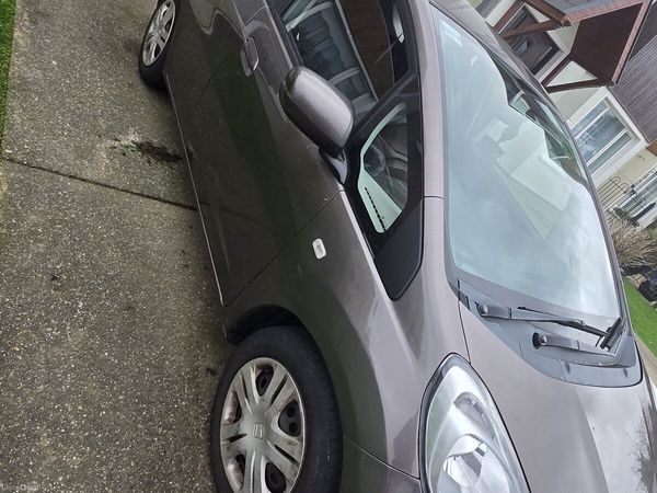 Honda Jazz Hatchback, Petrol, 2013, Beige