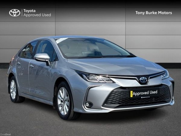 Toyota Corolla Saloon, Petrol Hybrid, 2024, Silver