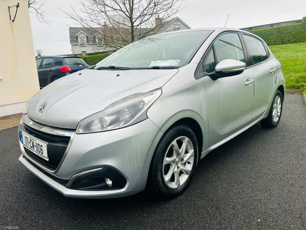 Peugeot 208 Hatchback, Diesel, 2017, Grey