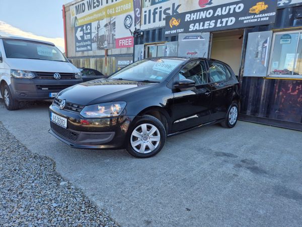 Volkswagen Polo Hatchback, Petrol, 2011, Black