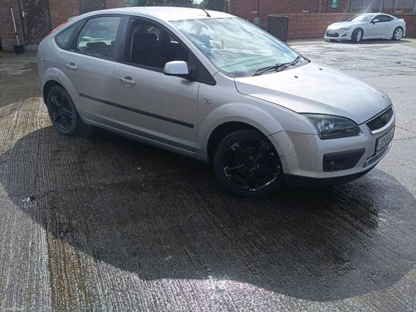 Ford Focus Hatchback, Petrol, 2007, Silver