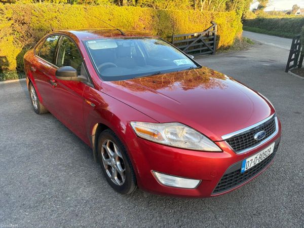 Ford Mondeo Saloon, Petrol, 2007, Red