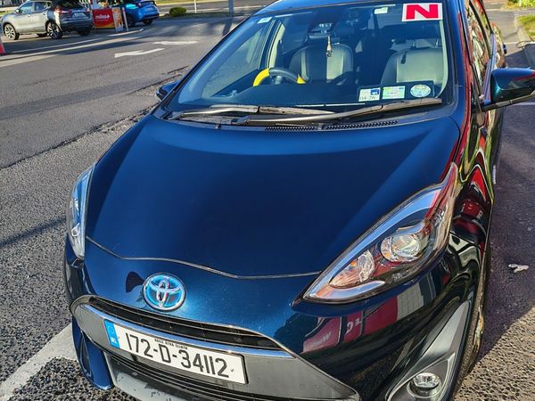 Toyota Aqua Hatchback, Petrol Hybrid, 2017, Green