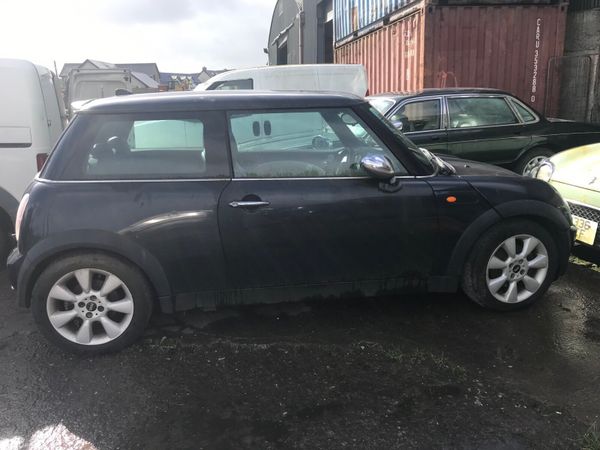 Mini Cooper Hatchback, Petrol, 2004, Black