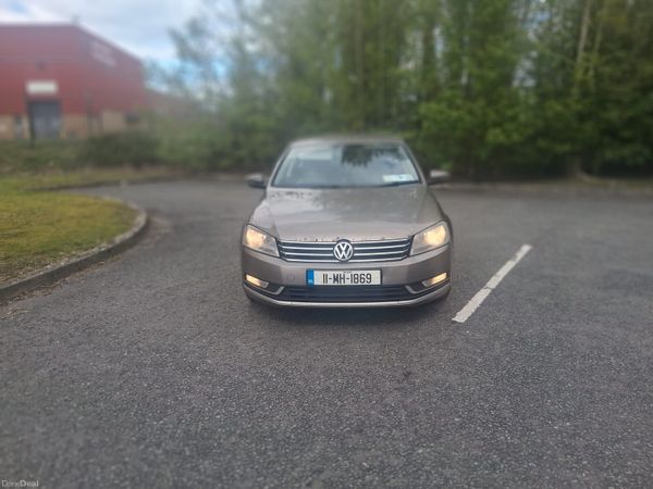 Volkswagen Passat Saloon, Diesel, 2011, Brown