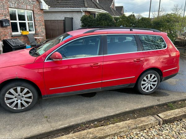 Volkswagen Passat Estate/Jeep, Petrol, 2006, Red