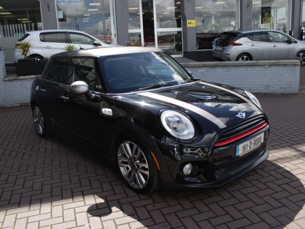 Mini Cooper Hatchback, Diesel, 2016, Black