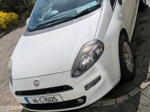 Fiat Punto Hatchback, Petrol, 2014, White