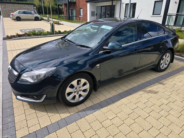 Vauxhall Insignia Hatchback, Diesel, 2015, Green