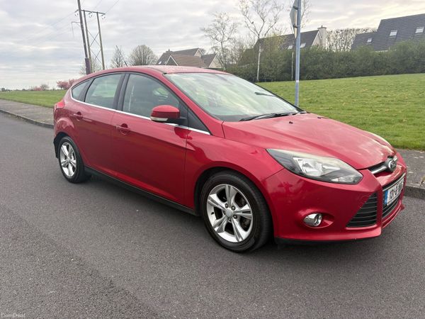 Ford Focus Hatchback, Diesel, 2013, Red