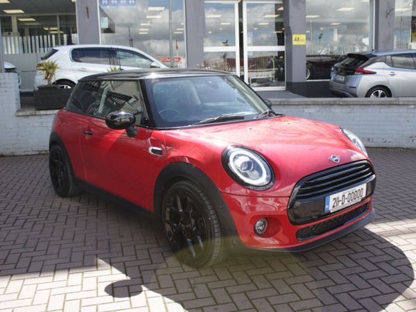 Mini Cooper Hatchback, Diesel, 2021, Red