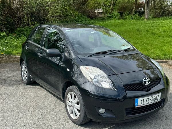 Toyota Yaris Hatchback, Petrol, 2011, Black