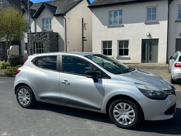 Renault Clio Hatchback, Petrol, 2016, Silver