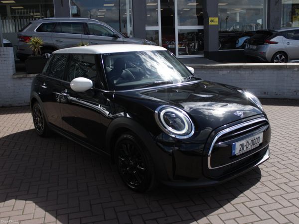 Mini Cooper Hatchback, Diesel, 2021, Black