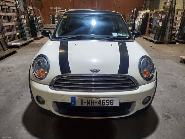 Mini Cooper Hatchback, Diesel, 2011, White
