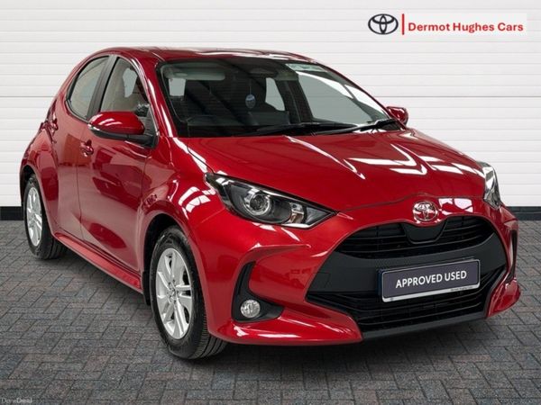 Toyota Yaris HYBRID LUNA AUTO