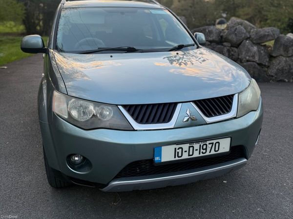Mitsubishi Outlander SUV, Diesel, 2010, Green