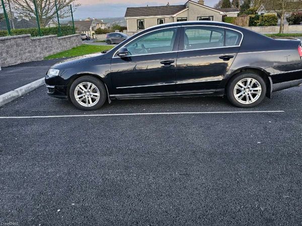 Volkswagen Passat Saloon, Diesel, 2010, Black