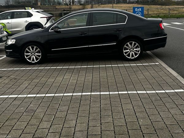 Volkswagen Passat Saloon, Petrol, 2008, Black