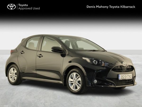 Toyota Yaris Hatchback, Petrol Hybrid, 2025, Black