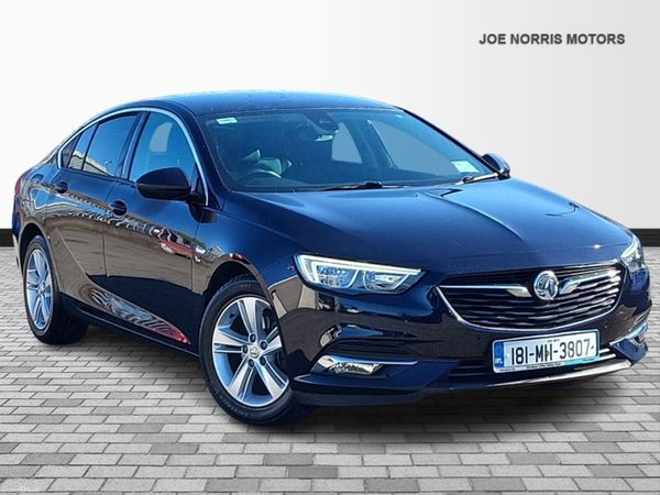 Opel Insignia Hatchback, Petrol, 2018, Blue