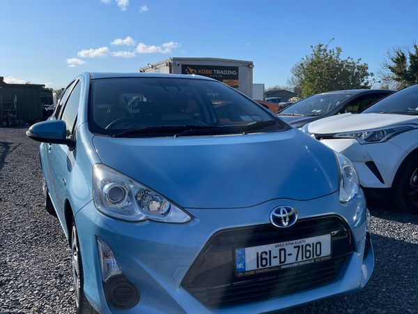 Toyota Aqua Hatchback, Petrol Hybrid, 2016, Blue