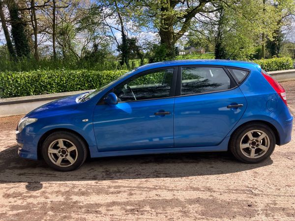 Hyundai i30 Hatchback, Diesel, 2011, Blue